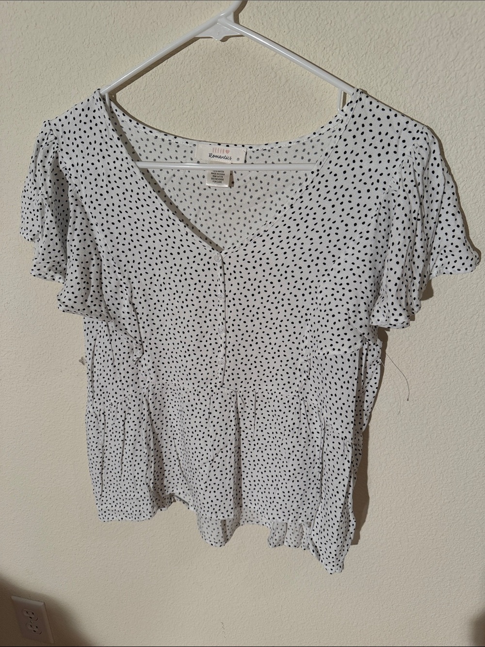 Women’s Urban Romantics V-Neck Flutter Sleeve Top